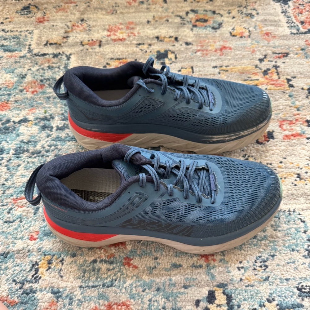 Hoka Bondi 8 Sneakers